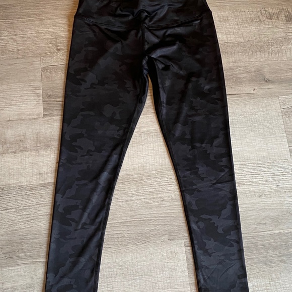 90 Degree by Reflex Work Out Leggings Camo NWOT L - Picture 8 of 8